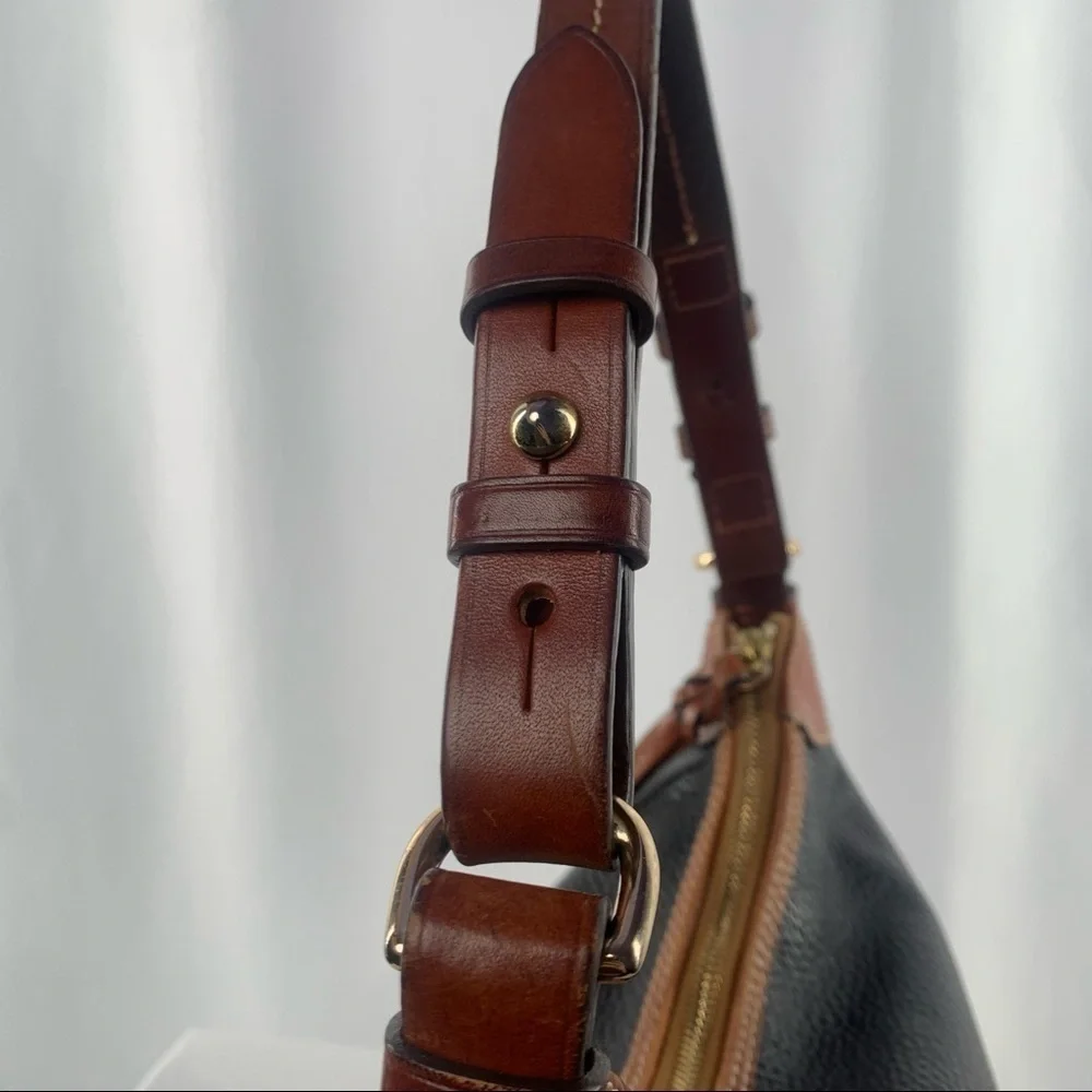 Dooney & Bourke Pebble Grain Hobo Bag in Black‎